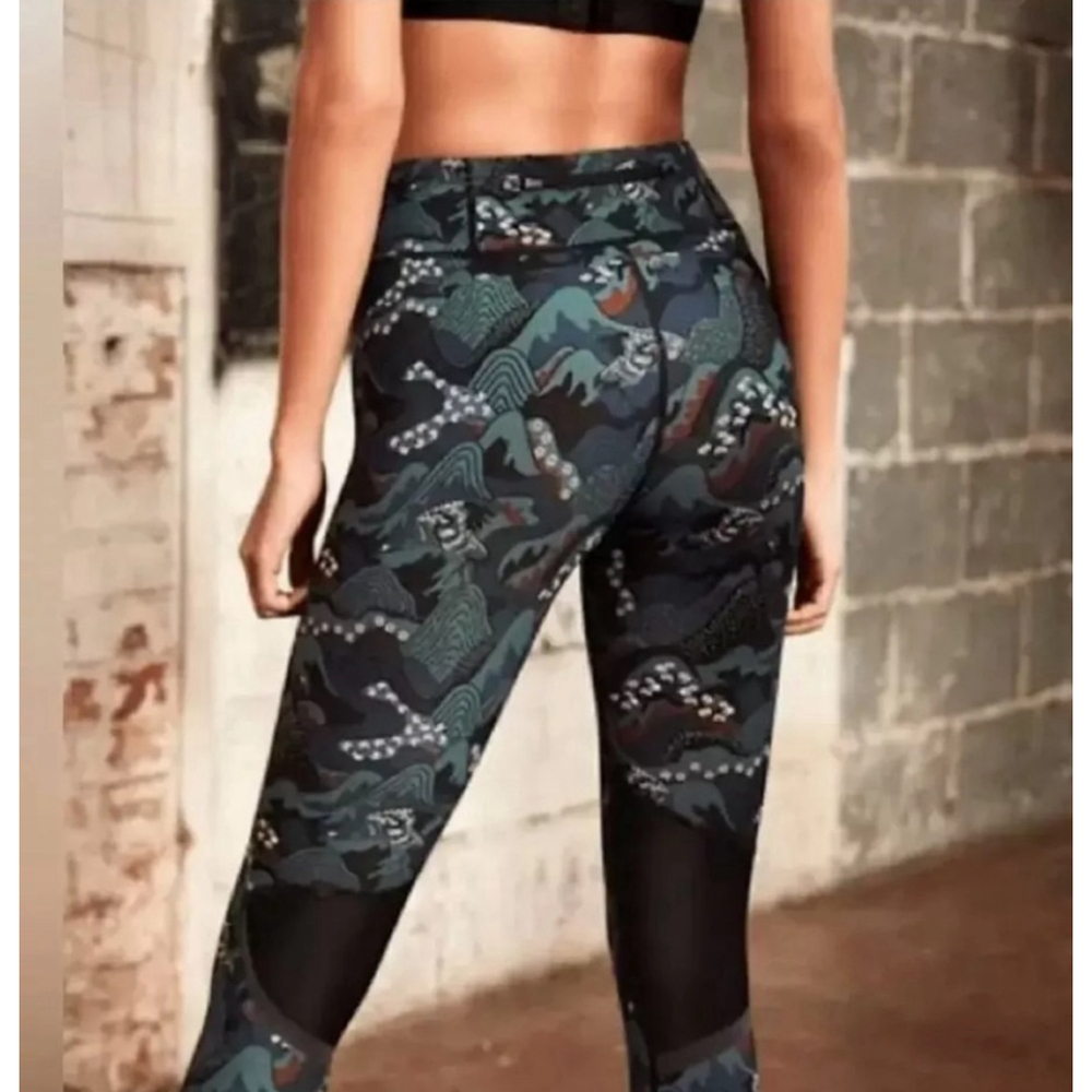 Sweaty Betty Zero Gravity Run Leggings Japanese Floral Print Size S